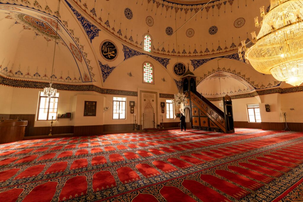 demirci cami halısı